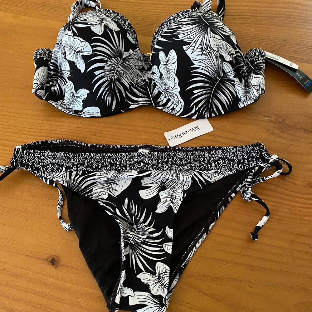NWT La Vie En Rose Swim Suit Bikini